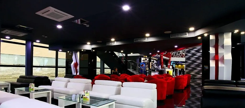 Hotel Partner Vlorë 4*,